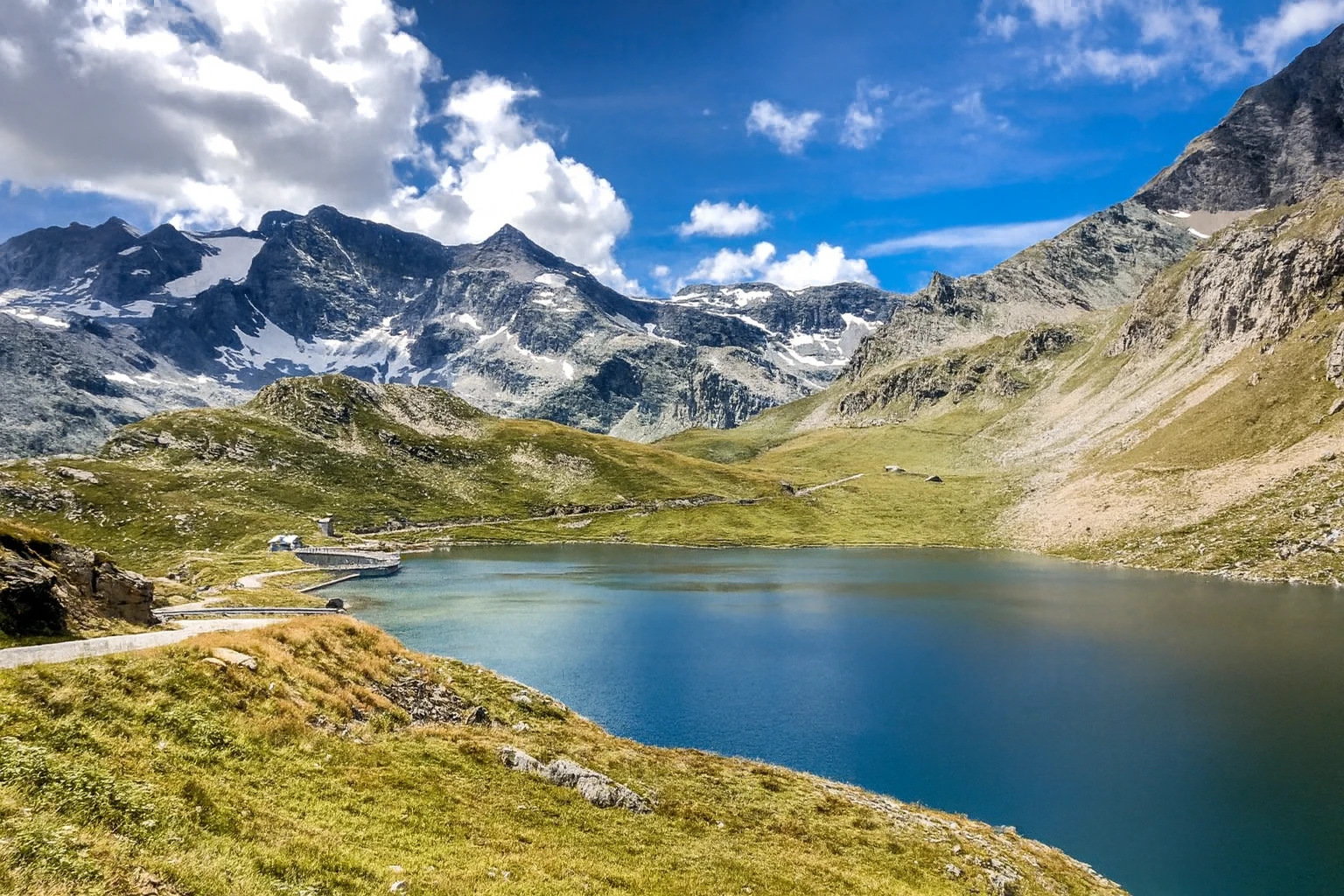 Scenic view of the Italian Alps and a mountain lake in Piedmont, Italy – Viva Piemonte travel blog